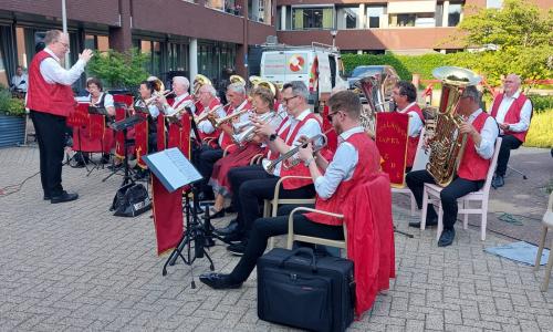 Omslagfoto Egerl&auml;nder Kapel Ede viert 50-jarig jubileum met feestelijk concert in De Kei